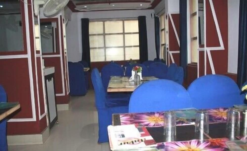 Фото Hotel Ankur