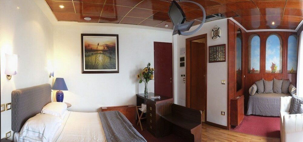 Фото Hotel Soraya