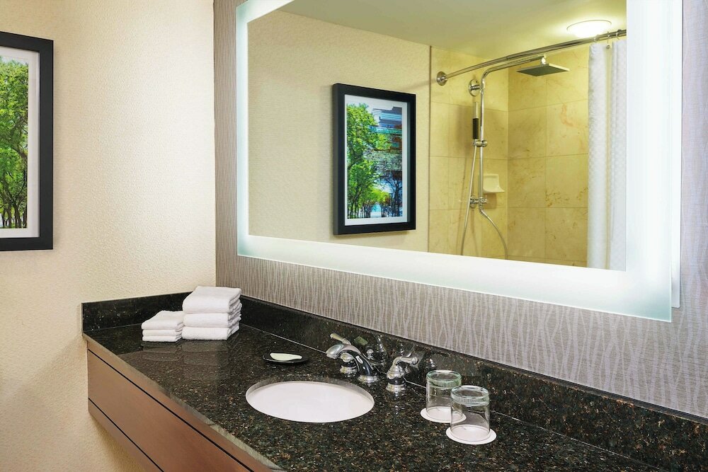 Фото The Westin Michigan Avenue Chicago