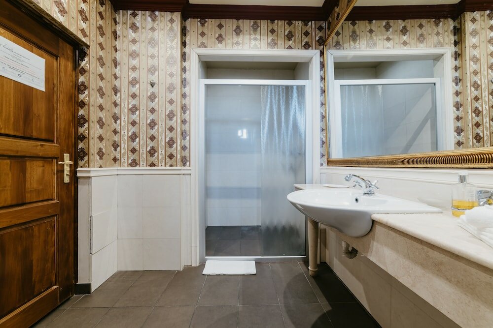 Фото Atrium Boutique Hotel Cluj City Center