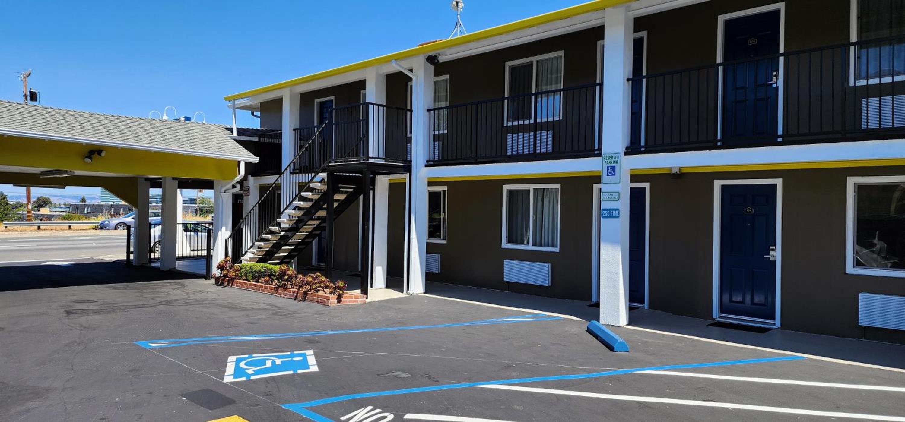 Фото Hotel Belmont