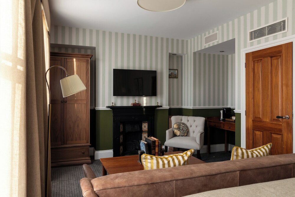 Фото The Drayton Court Hotel