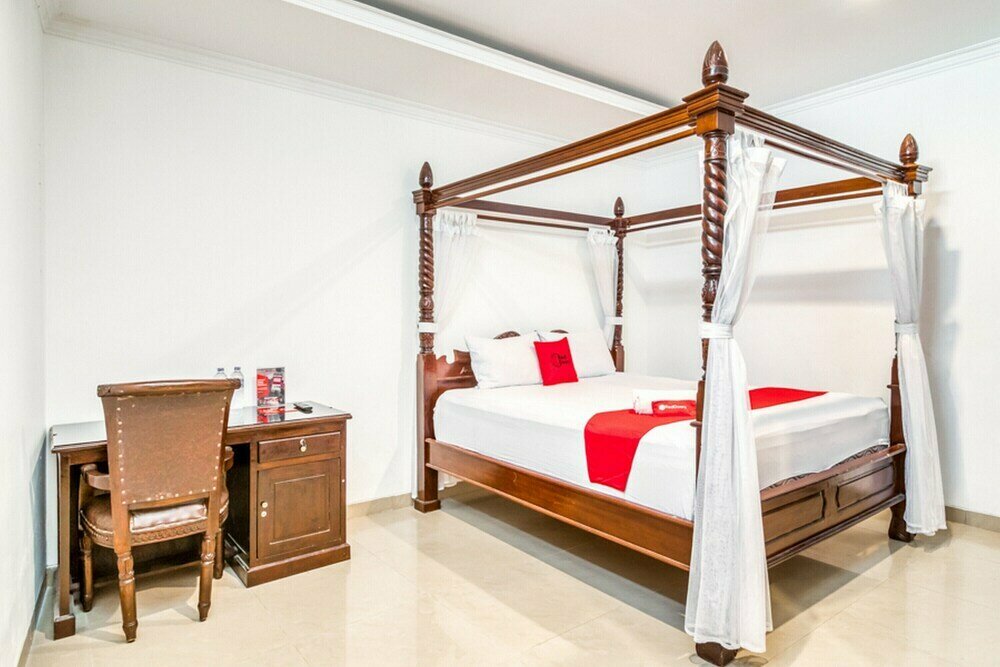 Hotel RedDoorz Plus near Lempuyangan Station 4, Yogyakarta, photo