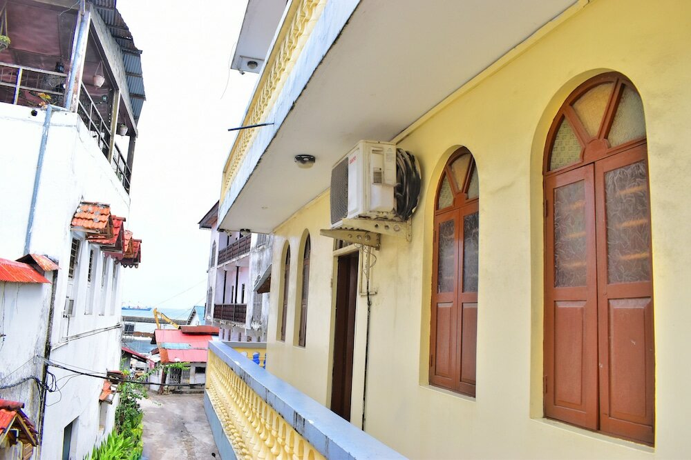 Фото Funguni Palace Hotel