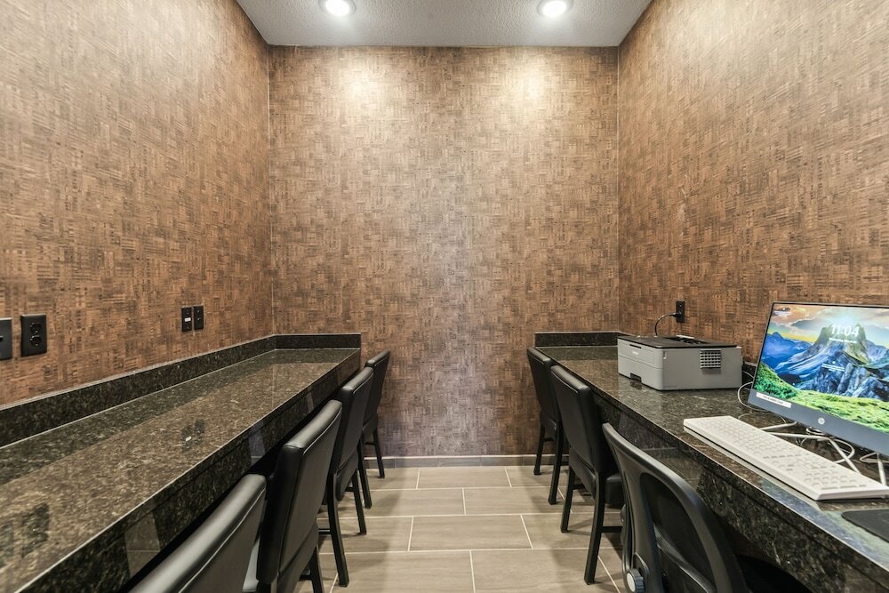 Фото Cobblestone Hotel & Suites - Cullman