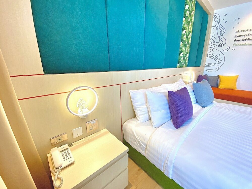 Фото The Poem Hotel