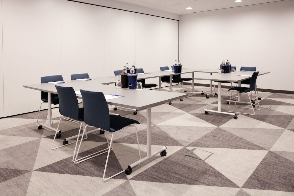 Фото Holiday Inn Express Furth, an Ihg Hotel