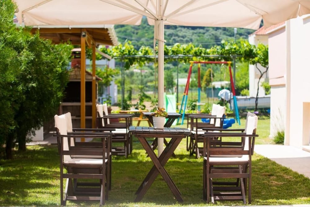 Фото Nikolas Studios