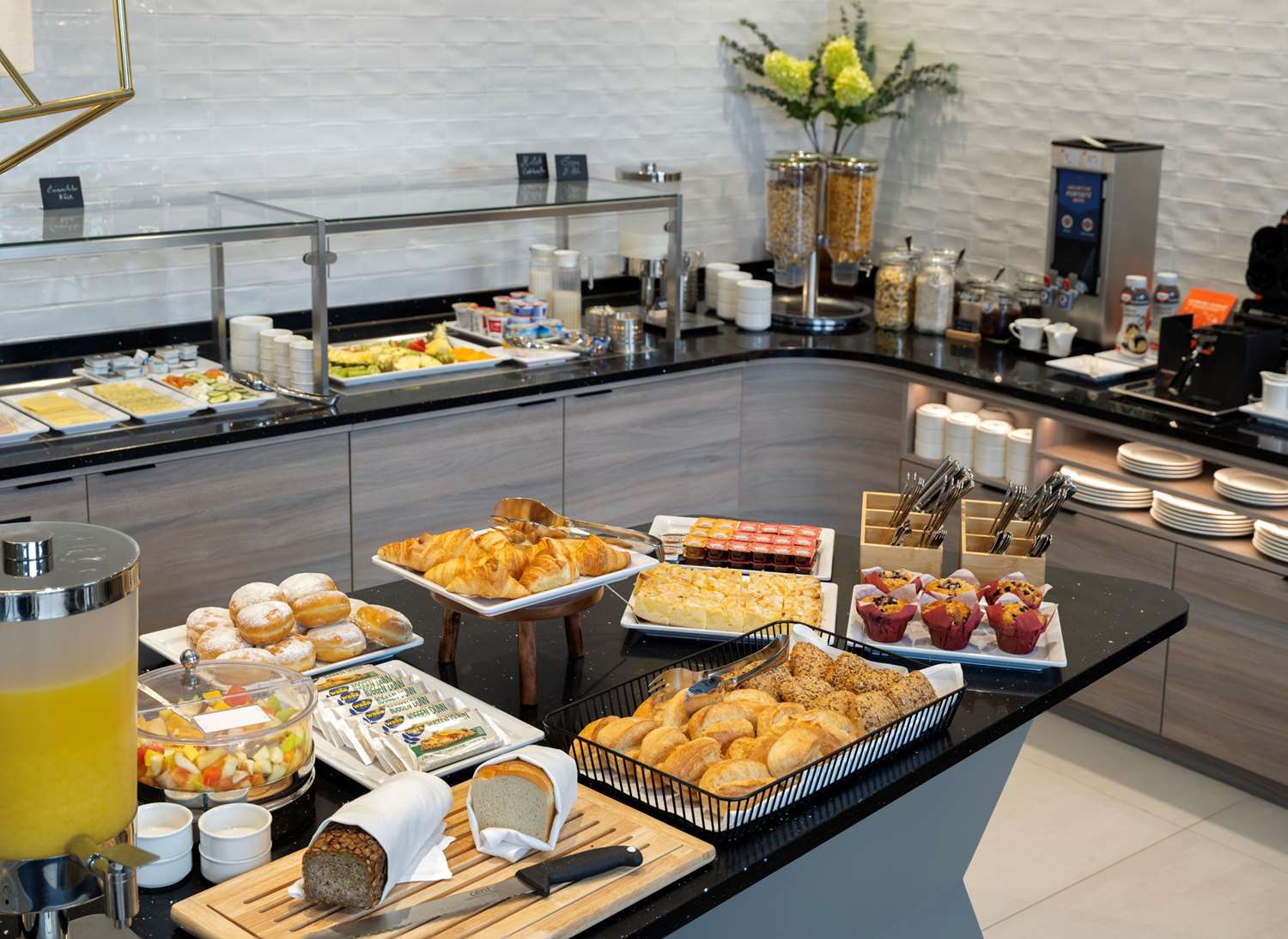 Фото Hampton by Hilton Celle