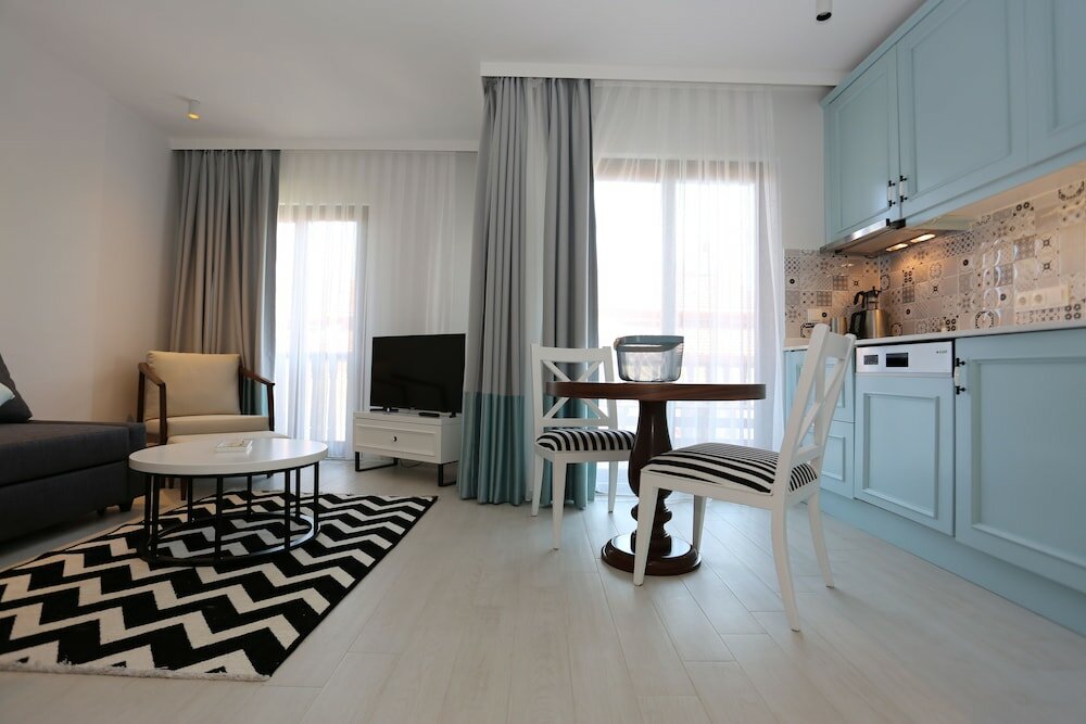 Фото Alp Suites Pinehill