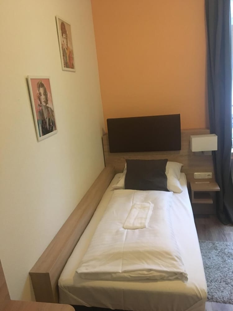 Фото Central Hotel Duisburg