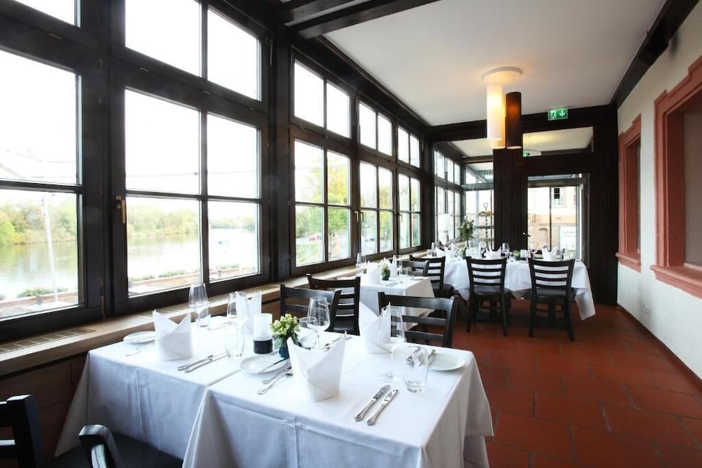 Фото Hotel MainChateau