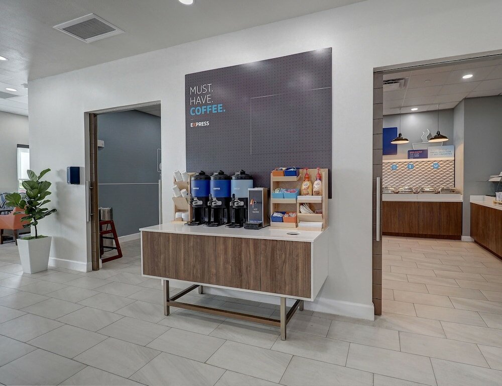 Фото Holiday Inn Express Corpus Christi Beachfront, an Ihg Hotel