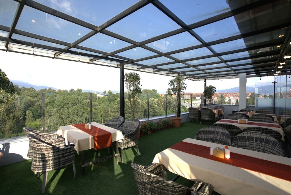 Фото Apex Business Hotel