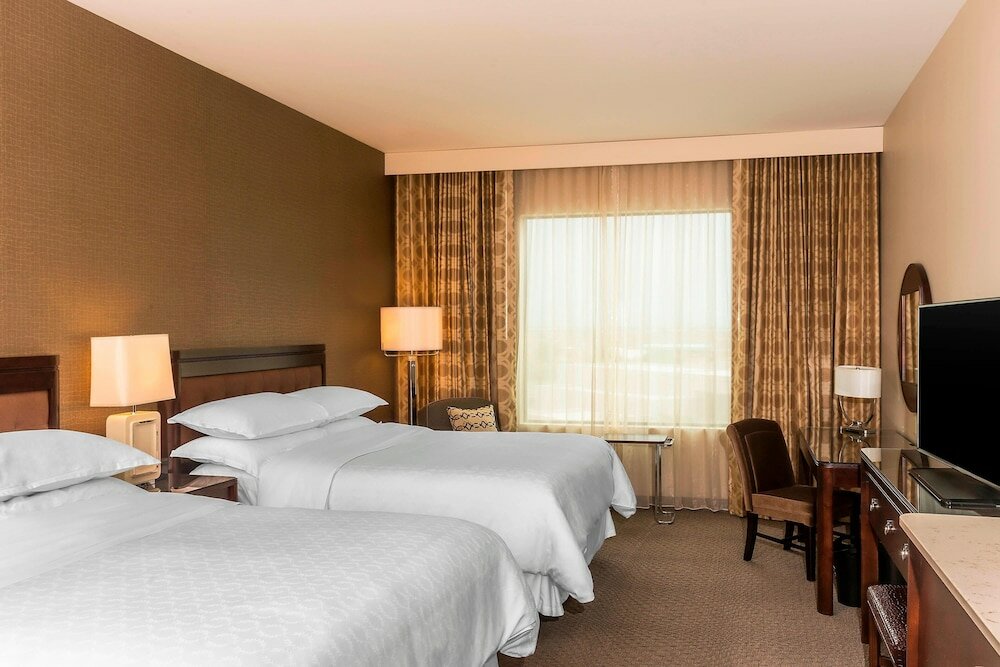 Фото Sheraton Mesa Hotel at Wrigleyville West