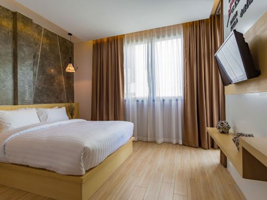 Фото Oneloft Hotel