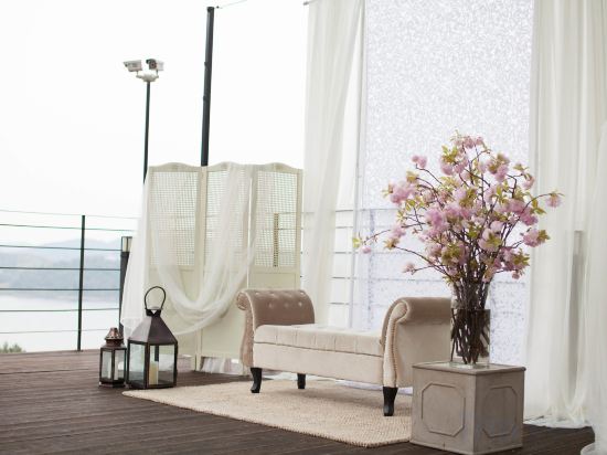 Фото Asia Lakeside Hotel