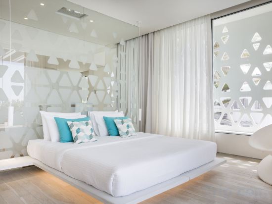 Фото Mykonos Dove Beachfront Hotel