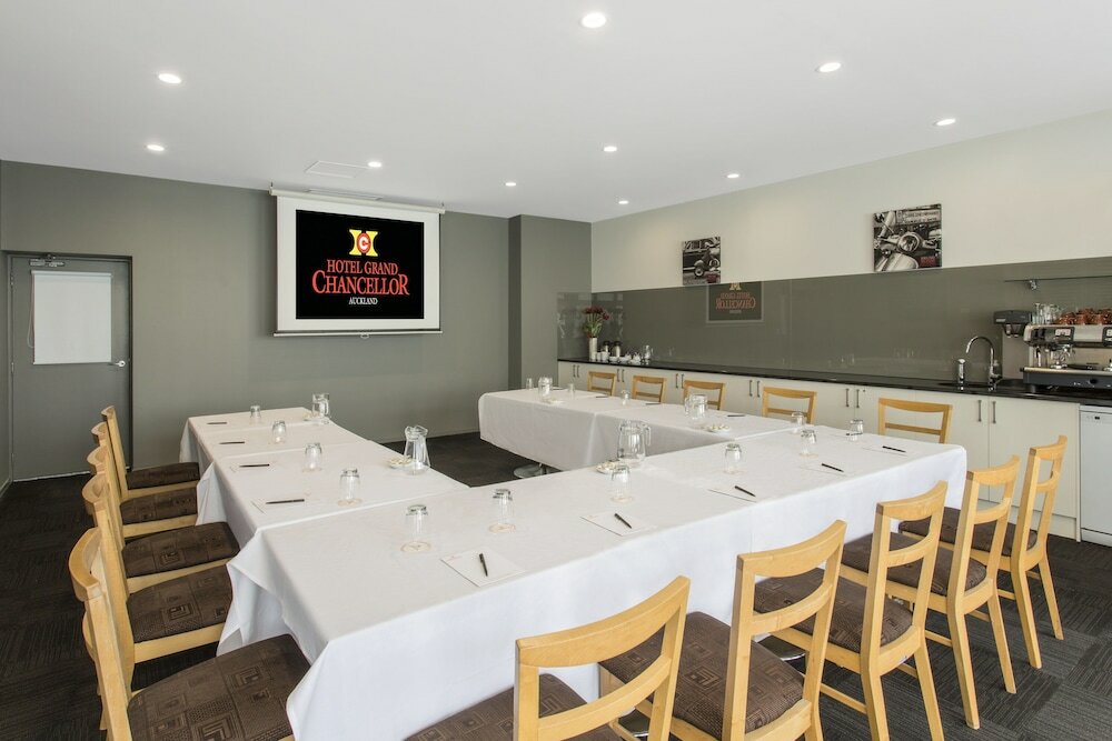 Фото The Chancellor on Hobson