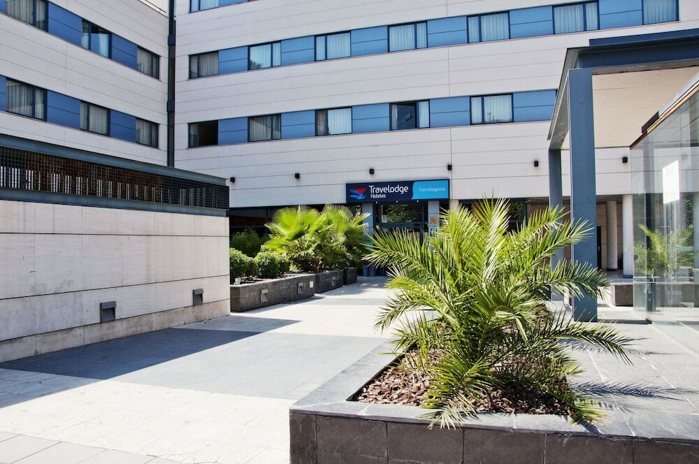 Фото Travelodge Madrid Torrelaguna