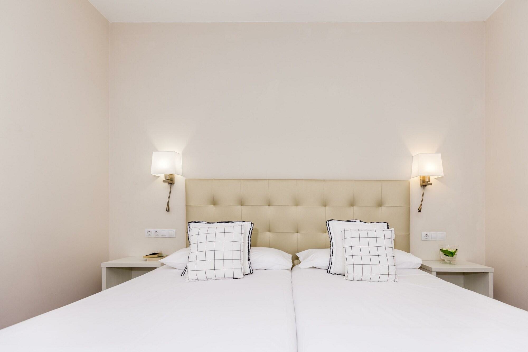 Фото Hotel Madrid