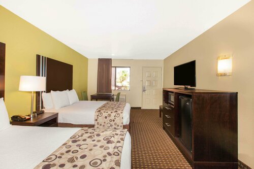 Гостиница Days Inn by Wyndham San Jose Airport в Сан-Хосе