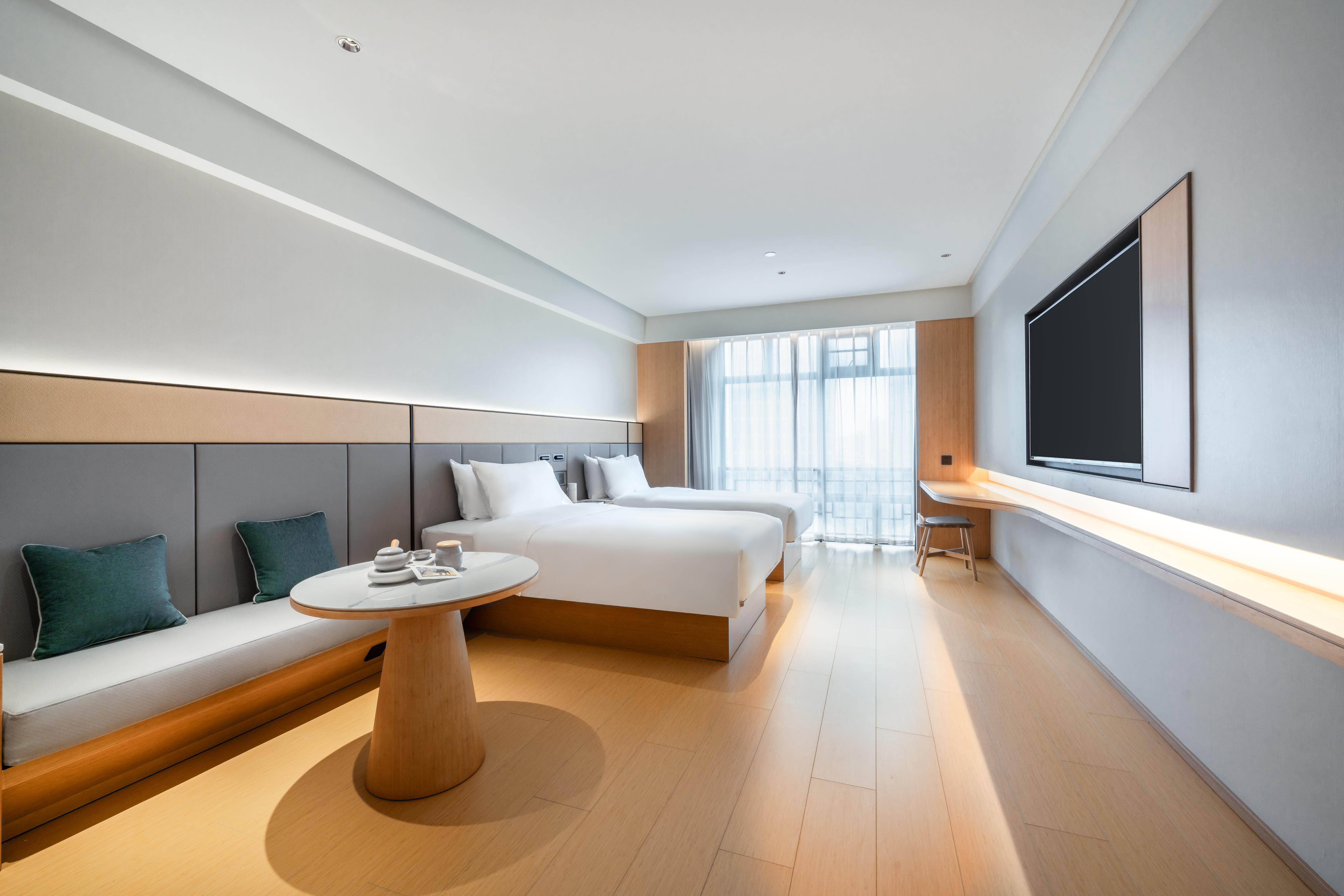 Фото Ji Hotel Guangzhou Tianhe East Railway Station