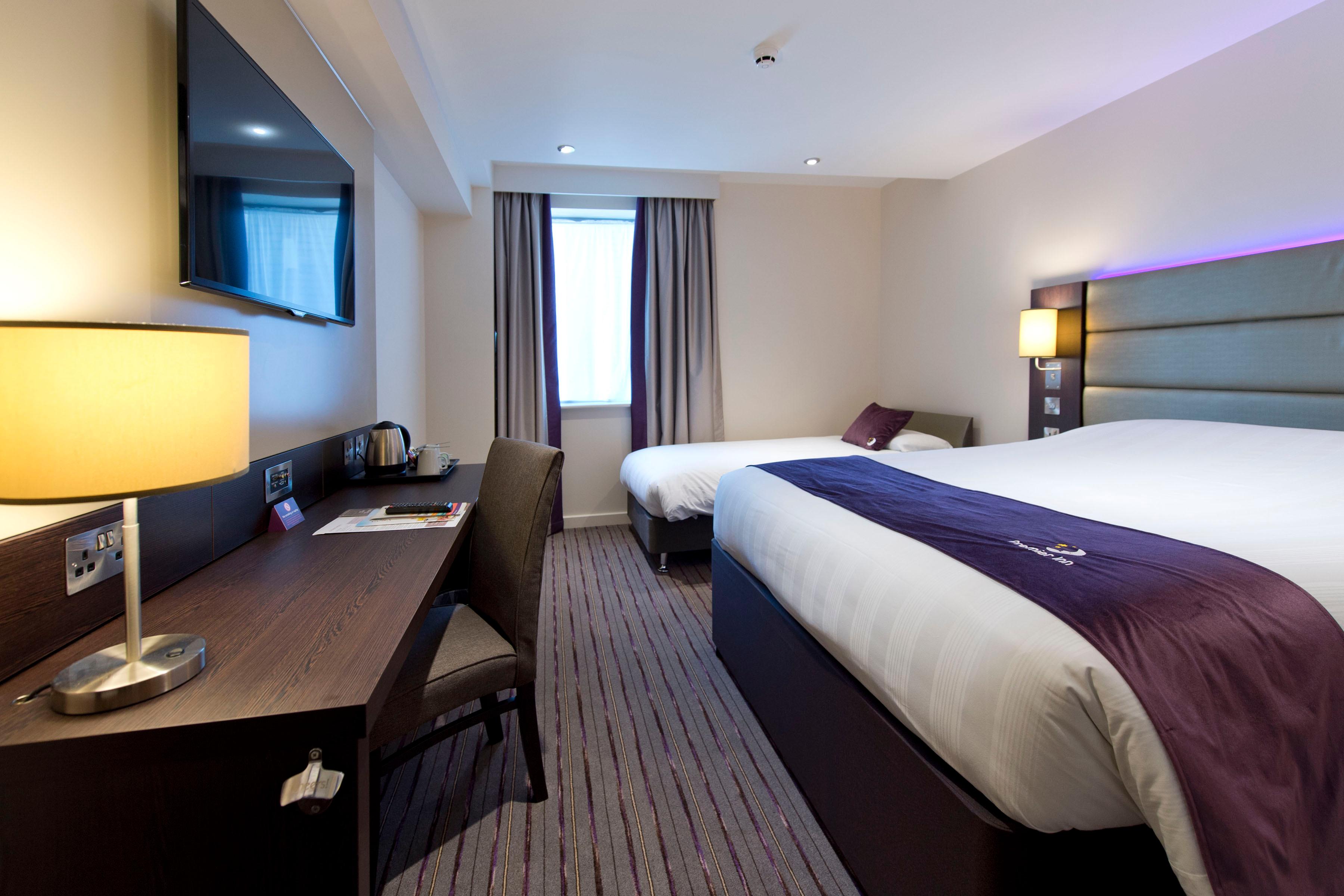 Фото Premier Inn London Southgate