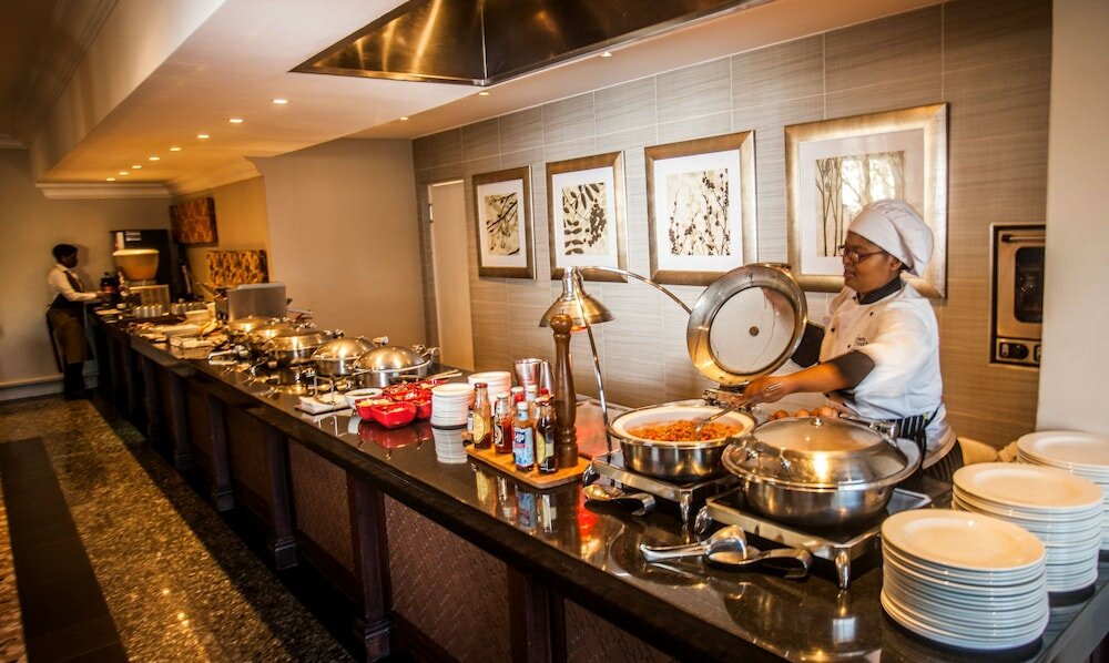 Фото Garden Court Morningside Sandton