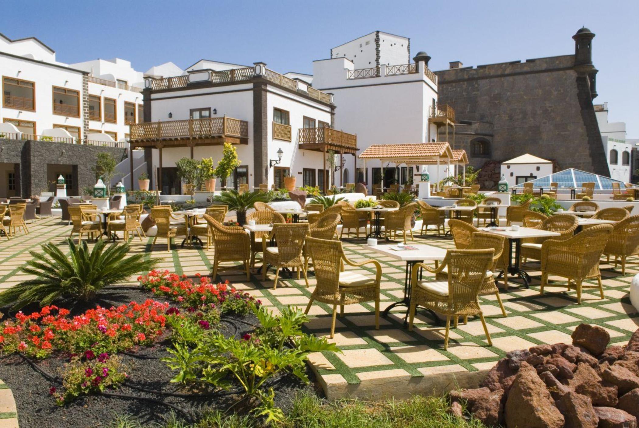 Фото Gran Castillo Tagoro Family & Fun Playa Blanca - All Inclusive