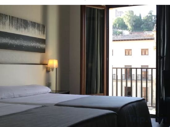 Фото Hotel Macià Plaza