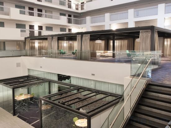 Фото Embassy Suites Raleigh-Crabtree