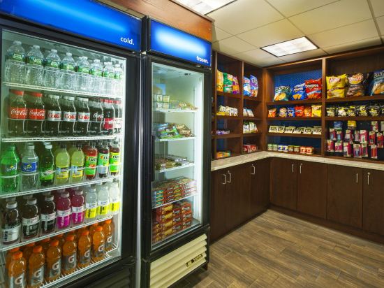 Фото Hampton Inn & Suites Providence/Warwick-Airport