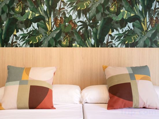 Фото 4U Miranda Hotel