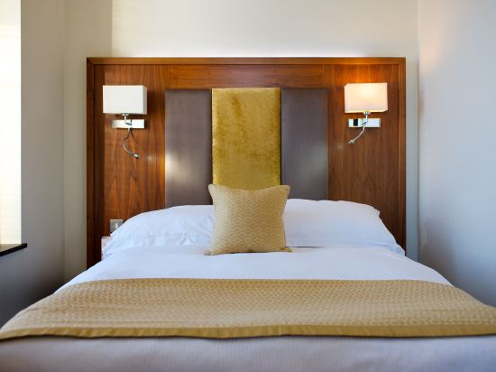 Фото The View Hotel