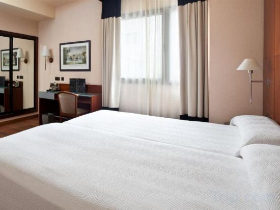 Фото Occidental Sevilla Viapol