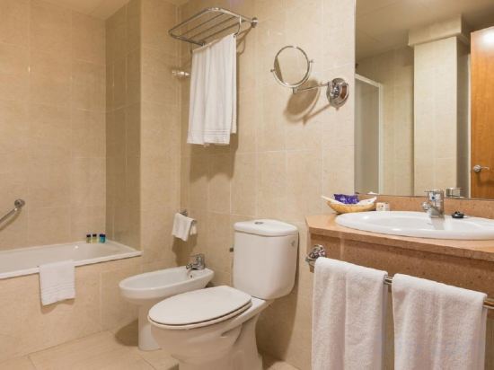 Фото H·top Pineda Palace