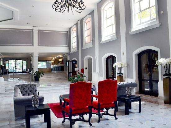 Фото Plaza Camelinas Hotel