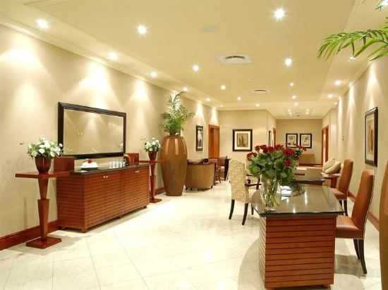 Фото Avani Windhoek Hotel & Casino