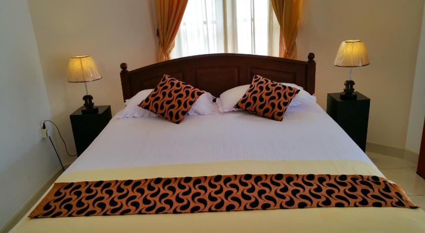 Фото Holiday Fashion Inn