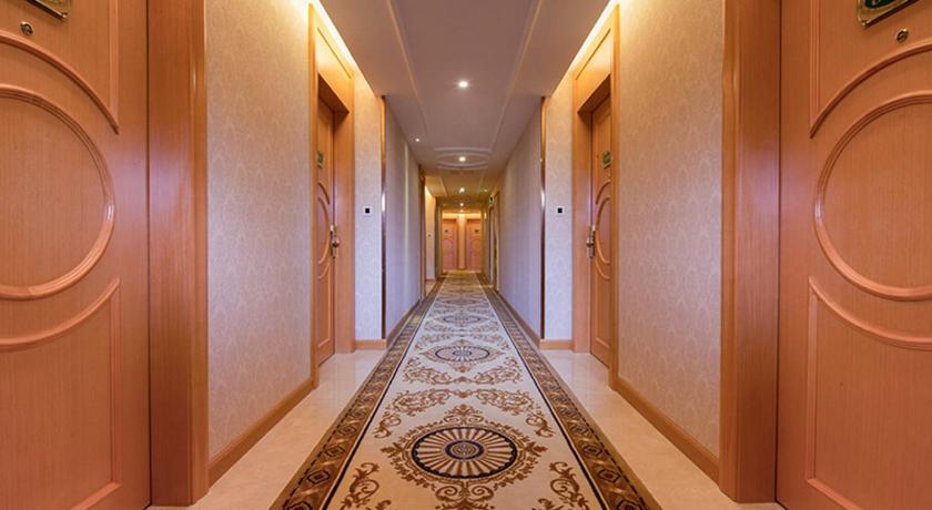 Фото Vienna Hotel Shenzhen Lo Wu Control Point