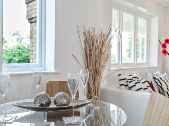 Фото 2 Bed Flat, Dedicated Workspace, Parking, 4ktv