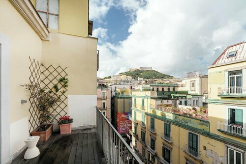 Внешний вид отеля Attico Partenopeo B&b в Неаполе, фото 4