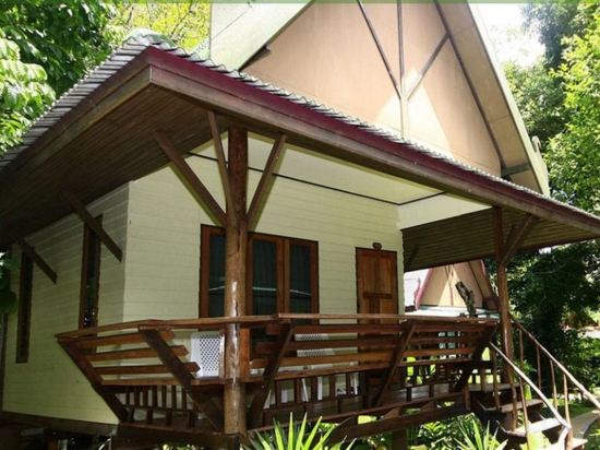 Фото The Vatika Resort and Spa