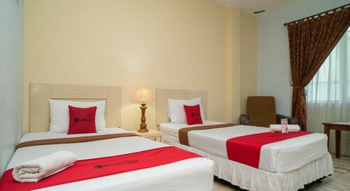 Гостиница RedDoorz Plus near Uin Banjarmasin в Банджармасине