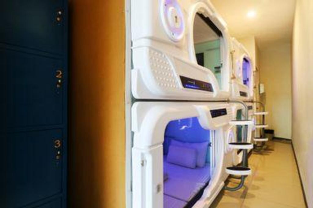 Фото Tab Capsule Hotel - Kayoon Surabaya