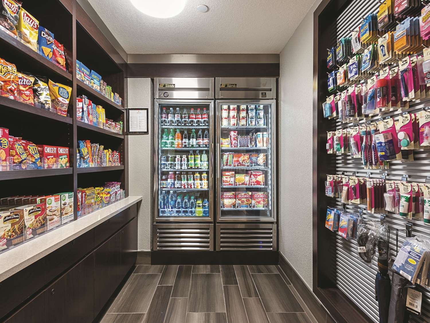 Фото La Quinta Inn & Suites by Wyndham Plantation at Sw 6th St