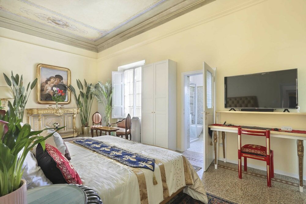 Фото Lullaby Suite Near Palazzo Vecchio and Piazza Signoria -hosted by Sweetstay