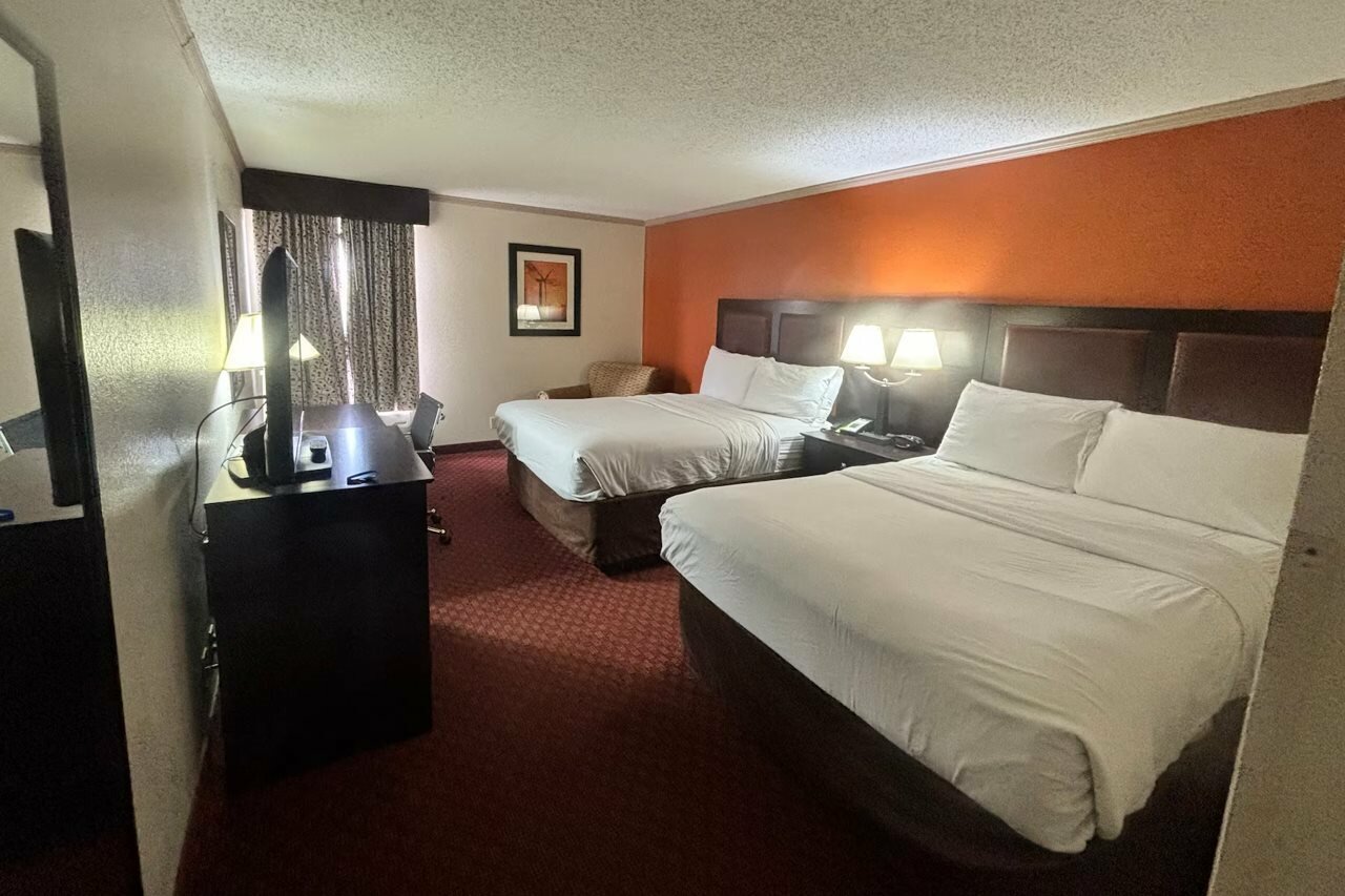 Фото Best Western Plus Lubbock Windsor Inn