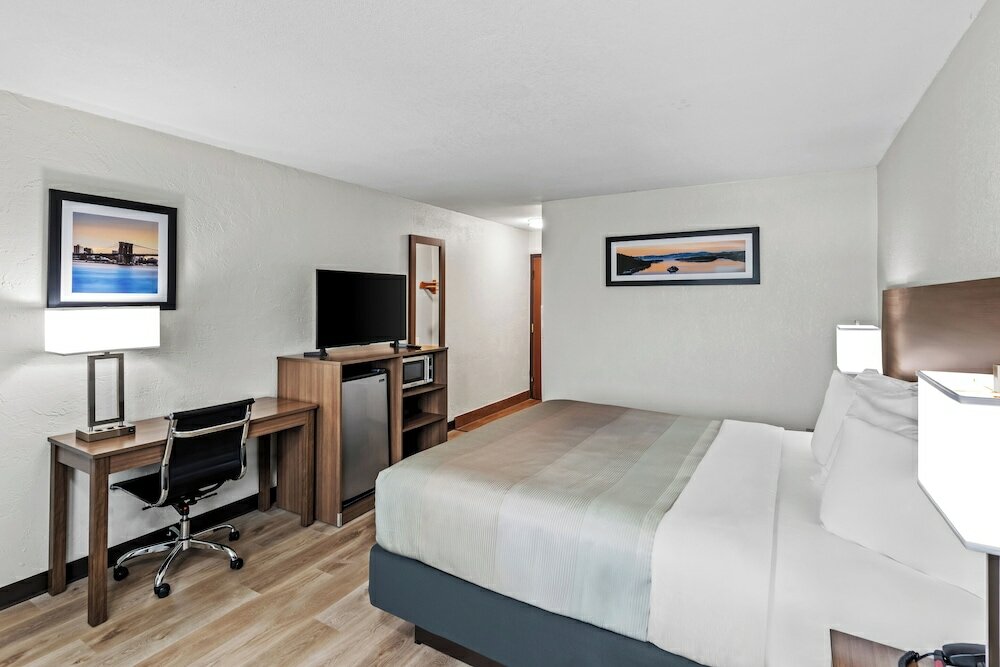 Фото Days Inn by Wyndham West Des Moines
